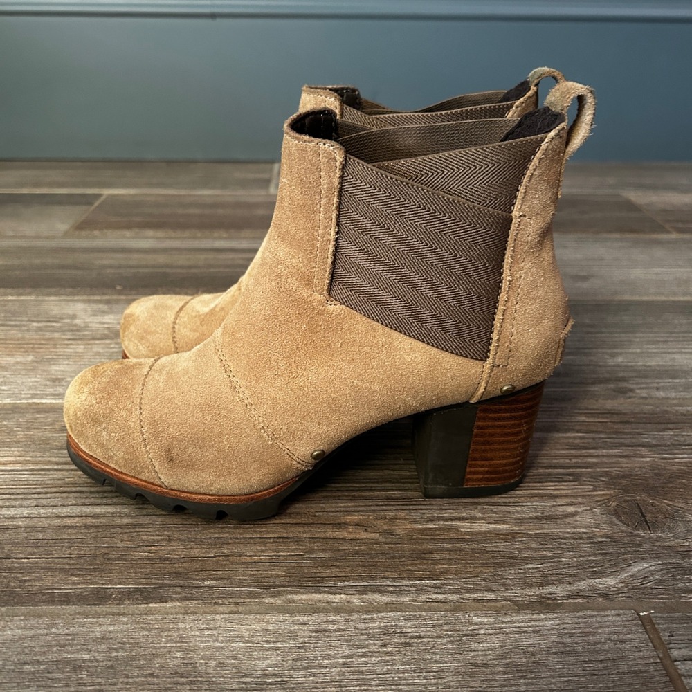 Sorel Tan Suede Chelsea Heeled Boots Women's‎ Size 6 - Picture 4 of 6